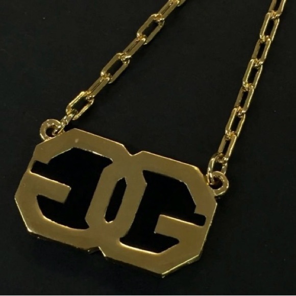 21. GIVENCHY GG Logo Gold Tone Pendant Necklace - Picture 1 of 5